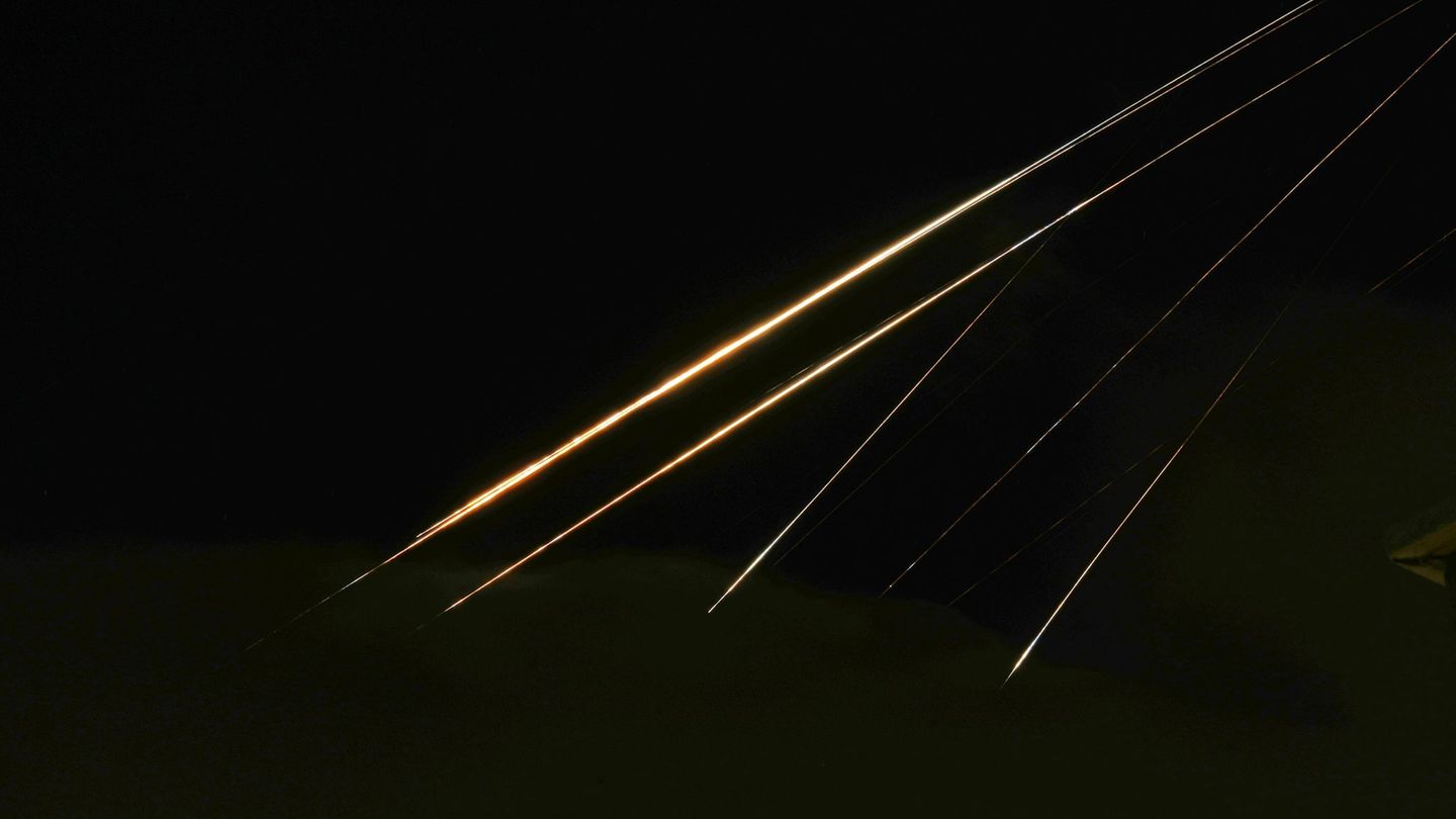 Middle East: Iran and Israel continue to attack – “Tehran burns”