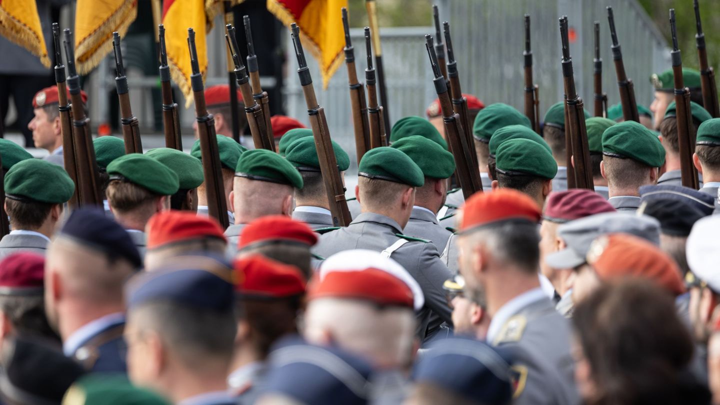 Bundeswehr: Return to military service? Union for preparations
