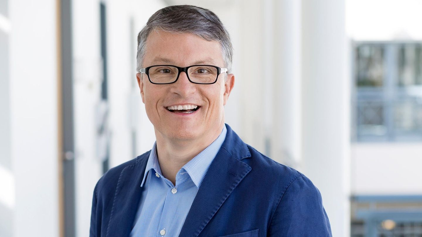 Bernd Schmelzer