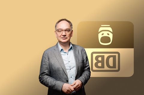 Nico Fried und als Layover im Hintergrund das deutsche Bahn Logo