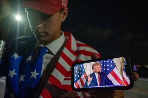 Donald Trump Phone Handy