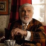 In den Nullerjahren konnte Mario Adorf bereits auf eine 50-jährige Schauspielkarriere zurückblicken. Und er wurde noch immer gebucht. 2005 spielte er in der Weihnachtskomöide "Es ist ein Elch entsprungen". Auch wenn seine Auftritte mittlerweile seltener geworden sind: 20 Jahre später hat er seine Laufbahn noch nicht beendet. Happy Birthday, Mario Adorf!