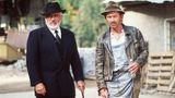Häufig stellte Mario Adorf auch Mafiosi dar. Etwa 1996 in Dieter Wedels Mehrteiler "Der Schattenmann". Zwei Jahre später spielte er  in dem Fernsehfilm "Alle für die Mafia" einen echten italienischen Mafiaboss, der sich in Südtirol zur Ruhe setzen muss