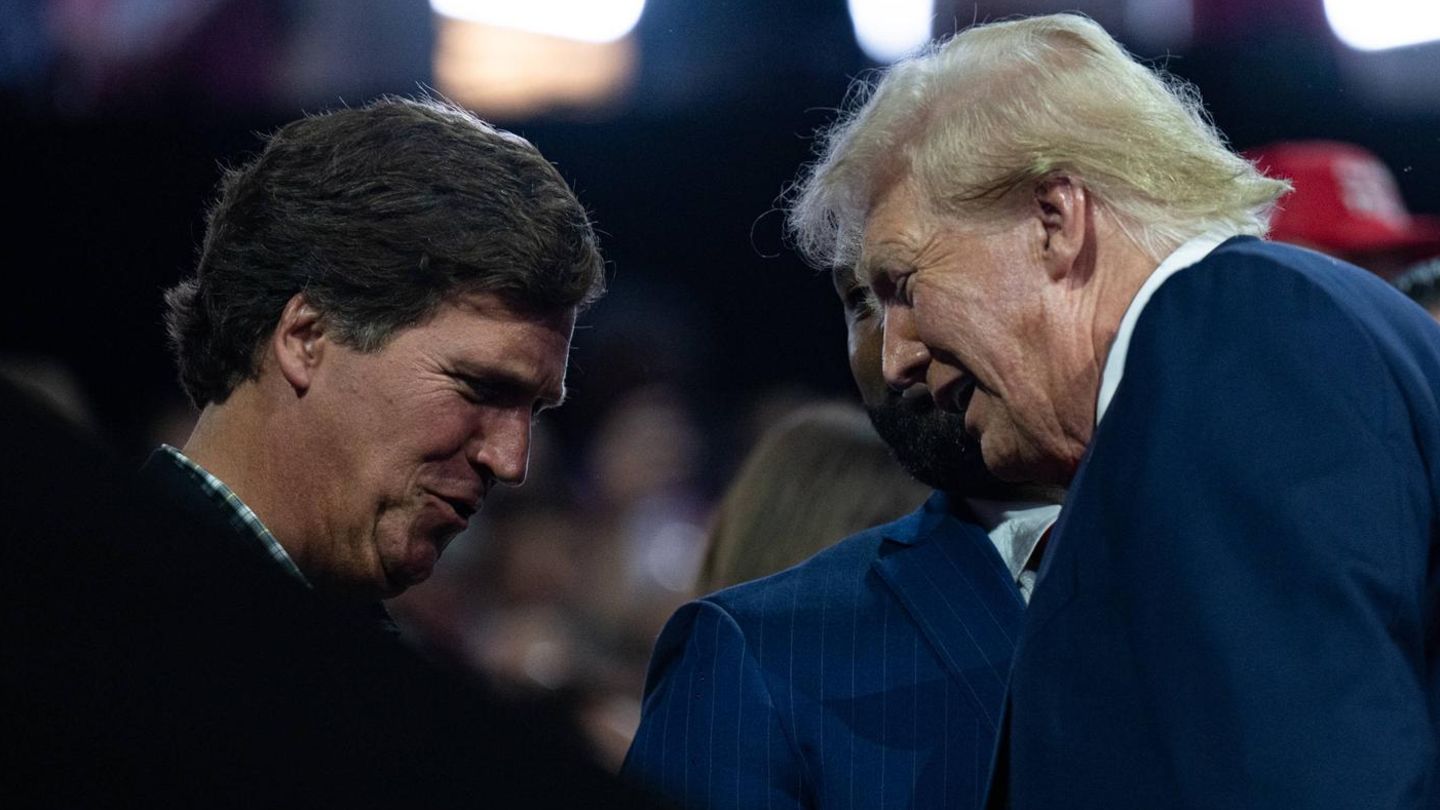 Trump is pushing himself with his former supporter Tucker Carlson