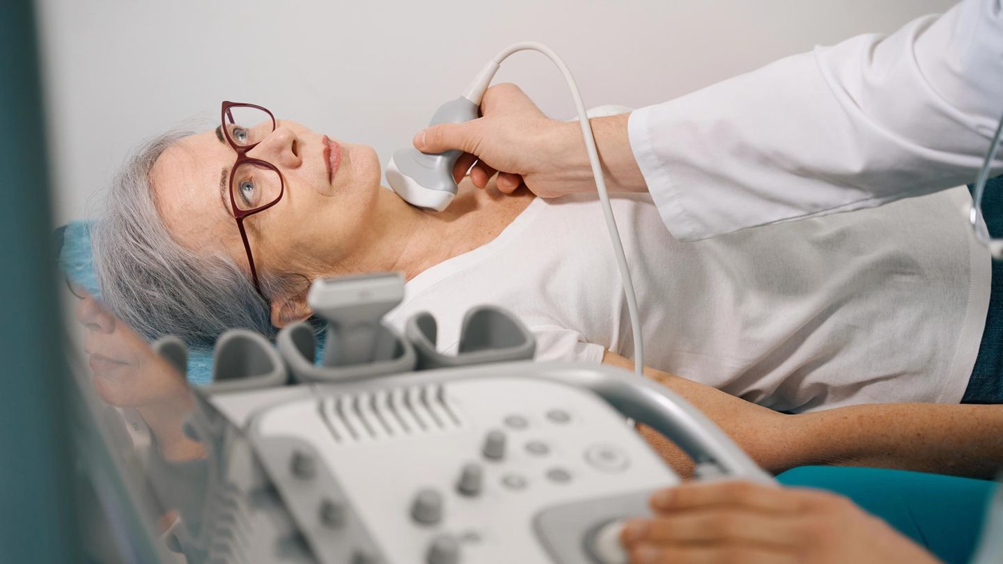 Wir nennen Ihnen ausgezeichnete Kliniken für Schilddrüsenchirurgie