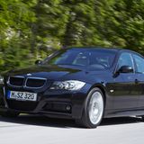 BMW 320d  Der BMW der Generation E 90 zum Beispiel ab 2005 bot in der bayrischen Mittelklasse ein Technik- und Qualitätsniveau wie noch keine Generation zuvor. Besonders beliebt bei den Kilometerfressern ist der BMW 320d – im besten Fall in der Kombination mit Getriebeautomatik und Allradantrieb als Touringmodell mit Sportpaket
