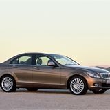 Mercedes C220d  Doch die sparsamen Selbstzünder gab es nicht allein in bayrischen Mittelklasselimousinen. Genauso begehrt war der Mercedes C 220 CDI der Generation W204 – auch hier für viele die beste C-Klasse aller Zeiten. Dampf und Langstreckenkomfort gepaart mit einem Verbrauch von unter sechs Litern Diesel auf 100 Kilometern bot der zweitkleinste Diesel