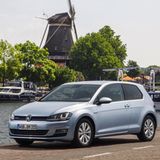 VW Golf TDI  Kauftipps sind dabei insbesondere die Golf-Generationen ab 2013. Für viele ist die siebte Golf-Version bis heute die beste, die es je gegeben hat. Die 1,6 und 2,0 Liter großen Vierzylinder-Diesel leistet 66 kW / 90 bis 135 kW / 184 PS und waren als Handschalter und mit Doppelkupplungsgetriebe im breit gefächerten Angebot. Mit unter sechs Litern Diesel lässt sich ein TDI immer bewegen. Euro6 und bis zu 230 km/h schaffen die Wolfsburger trotzdem