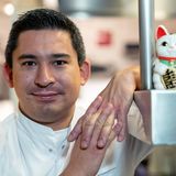 Tohru in der Schreiberei (München) ⭐⭐⭐ NEU  Küchenchef: Tohru Nakamura  Die spannende Verbindung von japanisch inspirierter und klassisch-französischer Küche mit eigener Handschrift und feinfühliger Stilistik überzeugte die Michelin-Inspekteure. Nakamura war im Vorjahr noch mit zwei Sternen ausgezeichnet worden.