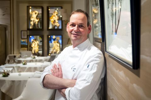 Restaurant Haerlin (Hamburg) ⭐⭐⭐ NEU  Küchenchef: Christoph Rüffer  Mit perfekten Kompositionen aus Top-Produkten in hervorragender Balance hat sich das Hamburger Restaurant die Höchstauszeichnung verdient.