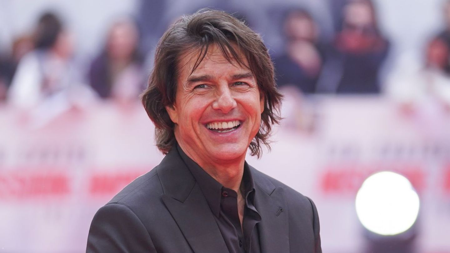 Tom Cruise and Dolly Parton receive Oscar honorary prices
