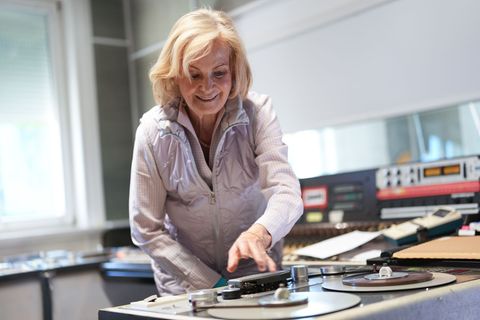 Heikedine Körting in ihrem Studio. Foto: Marcus Brandt/dpa
