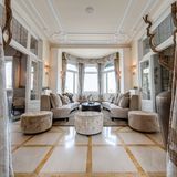 René Benko Auktion Wohnzimmer