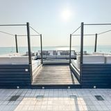 Oder eine 25 Quadratmeter große Sonnenterrasse