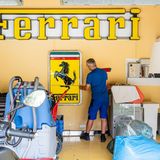 Auch die Garage muss entrümpelt werden