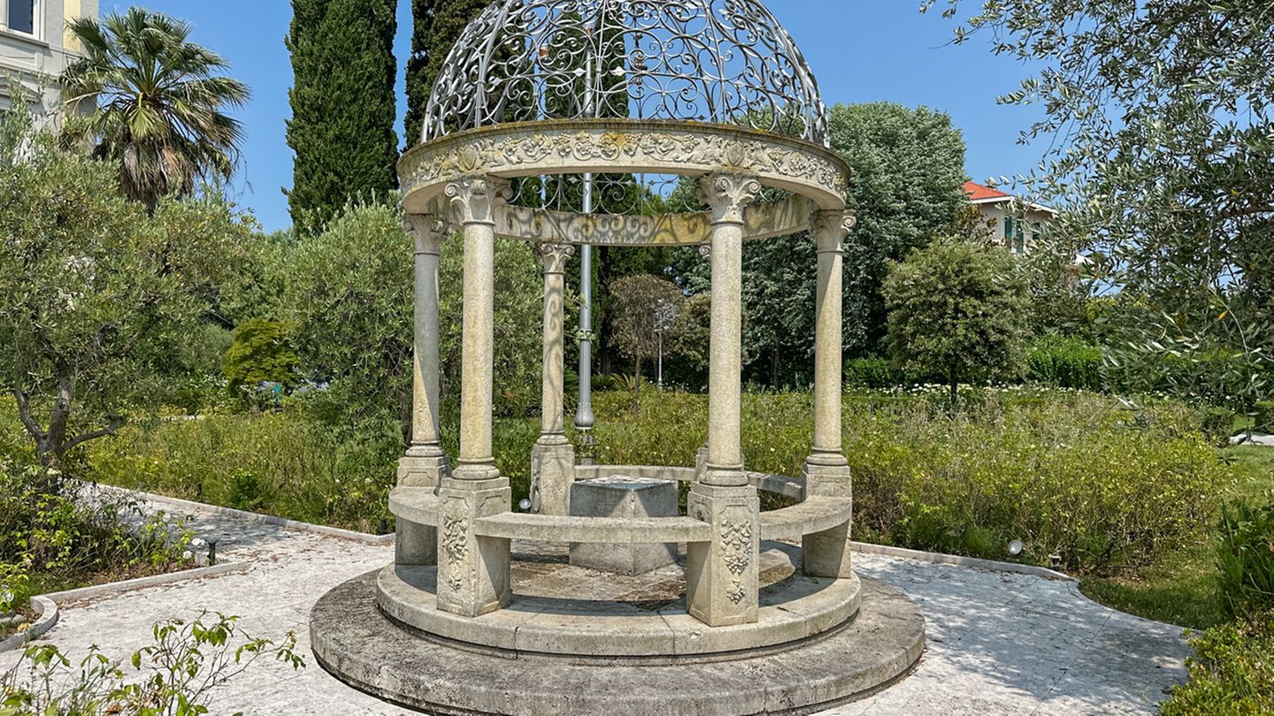 Kann man diesen steinernen Pavillon wirklich abtransportieren?