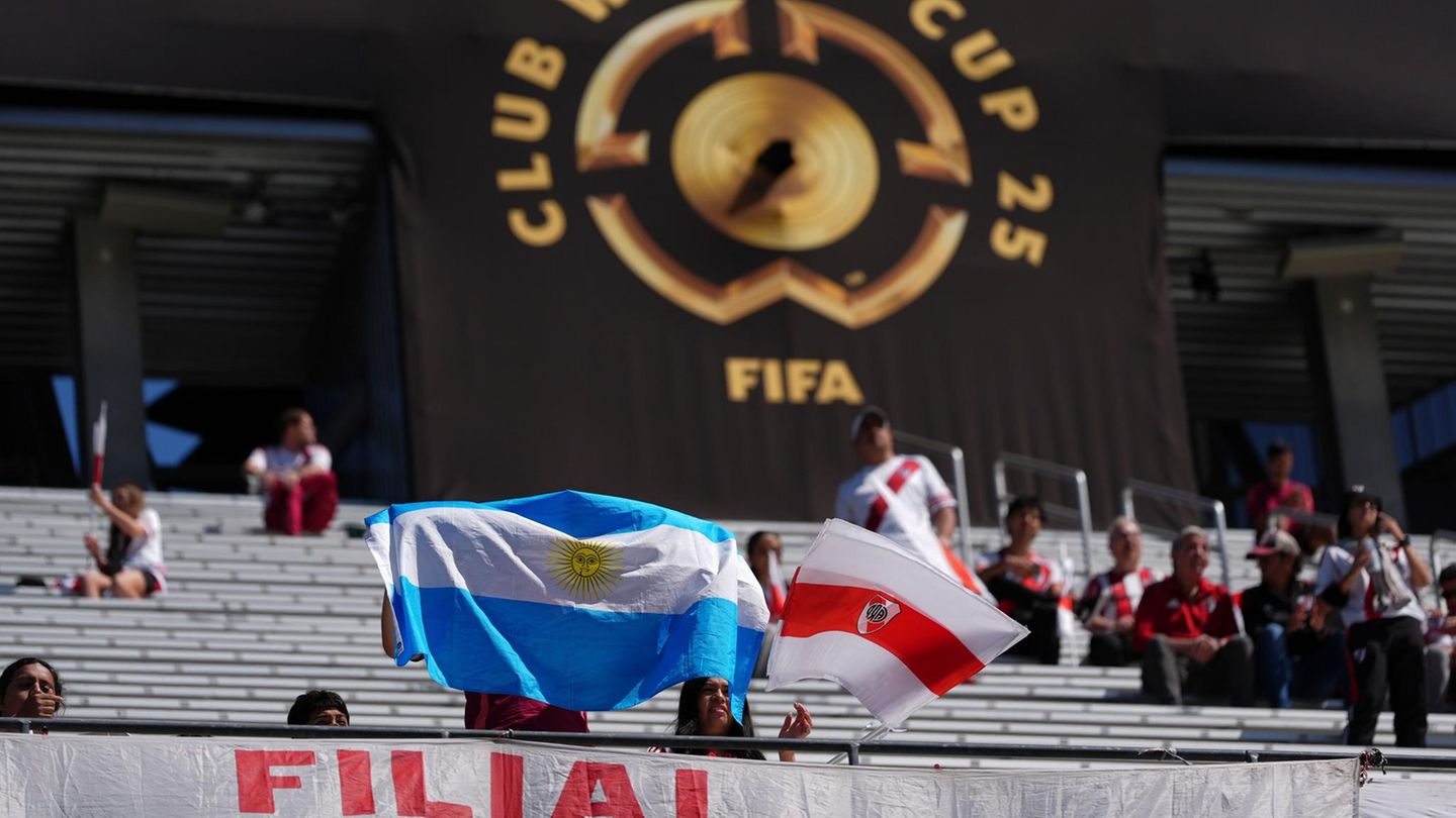Fifa: Viel Platz hatten die Fußball-Fans beim Spiel zwischen River Plate und Urawa Red Diamonds im Lumen Field in Seattle