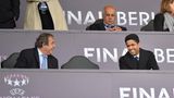 Michel Platini mit PSG-Präsident Nasser Al-Khelaifi