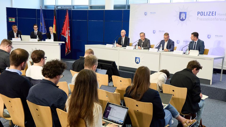 20-jähriger "White Tiger" mit Verdacht auf Kindesmord festgenommen Pressekonferenz der Hamburger Polizei