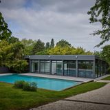 Karl Lagerfeld Vila Pool