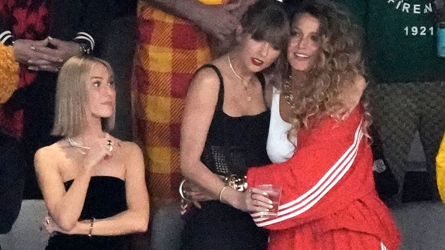 Star dispute: US media: Blake Lively has to present Taylor Swift chats