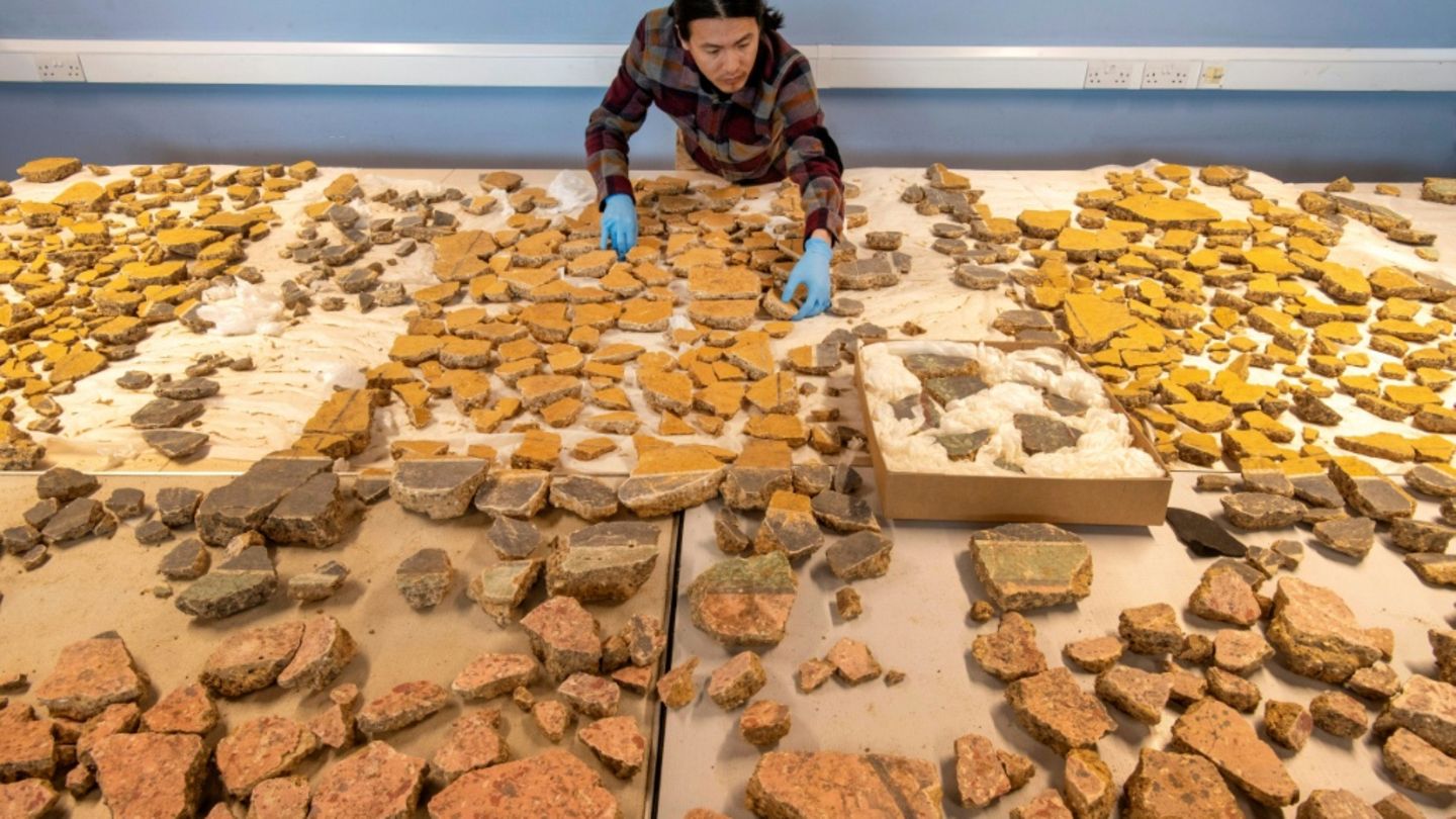 Die Londoner Wandgemälde mit Vögeln, Früchten, Blumen und Instrumenten blieben 1800 Jahre unentdeckt