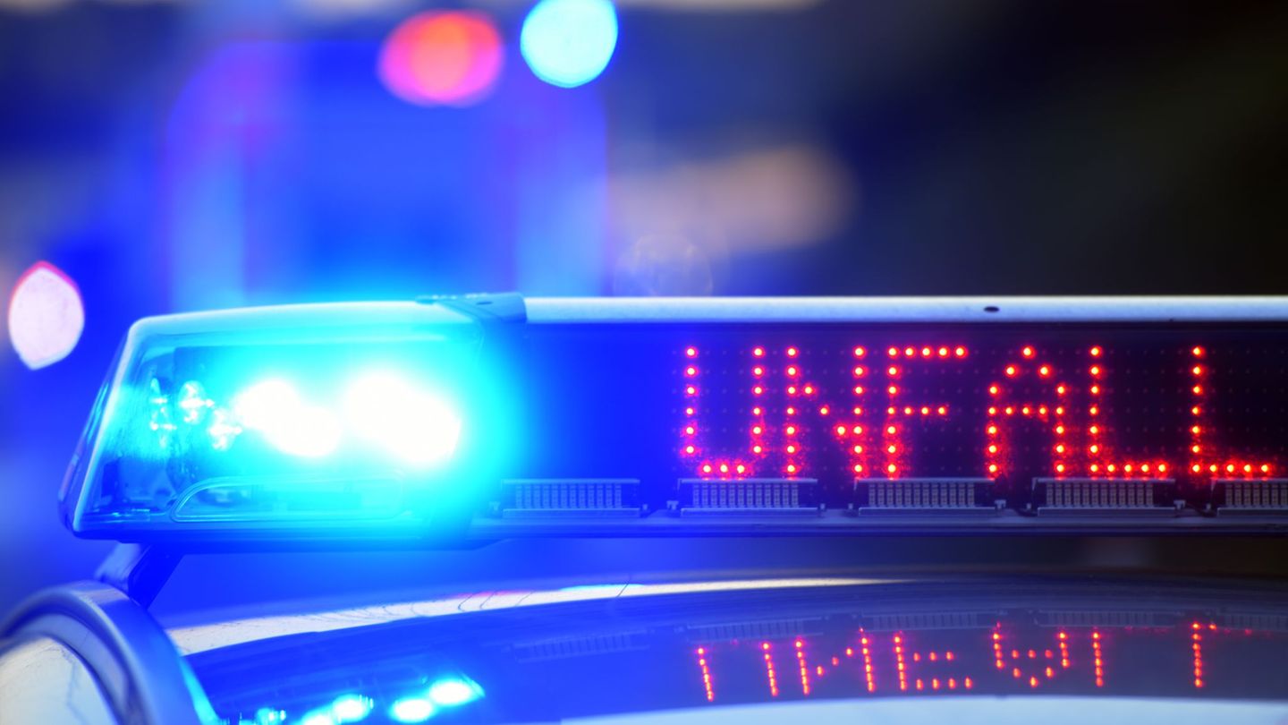 Polizeieinsatz-F-nf-Schwerverletzte-nach-zwei-Motorrad-Unf-llen