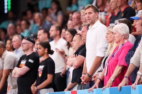 Dirk Nowitzki verbrachte seinen Geburtstag beim Basketball. Foto: Christian Charisius/dpa