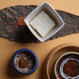 Chefköchin Pía León setzt auf traditionelle peruanische Zutaten, legt dabei viel Wert darauf, deren Geschmack immer im Vordergrund zu lassen. Eine Liebeserklärung an die natürliche Vielfalt ihrer Heimat