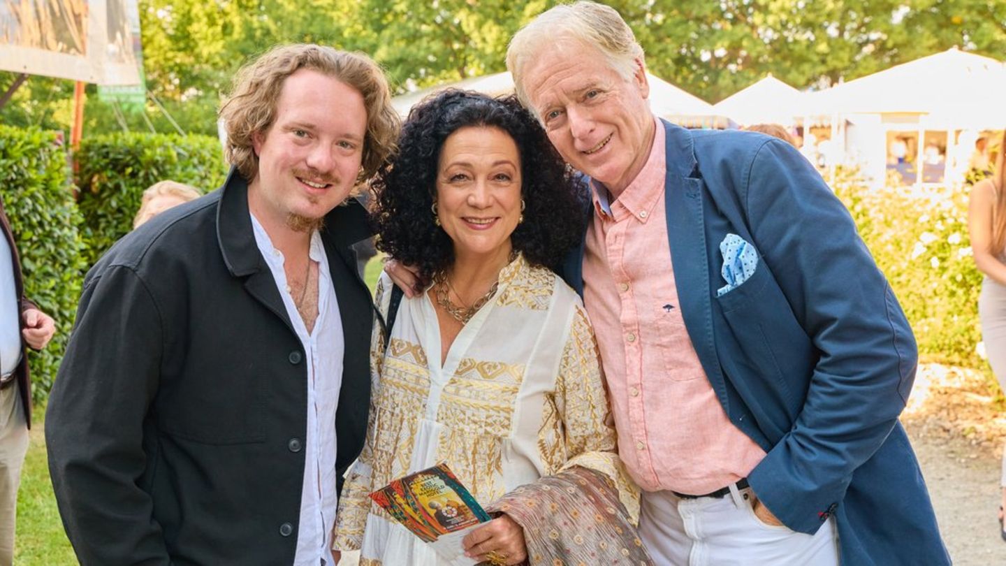 Theater premiere: Barbara Wussow enjoys a family outing