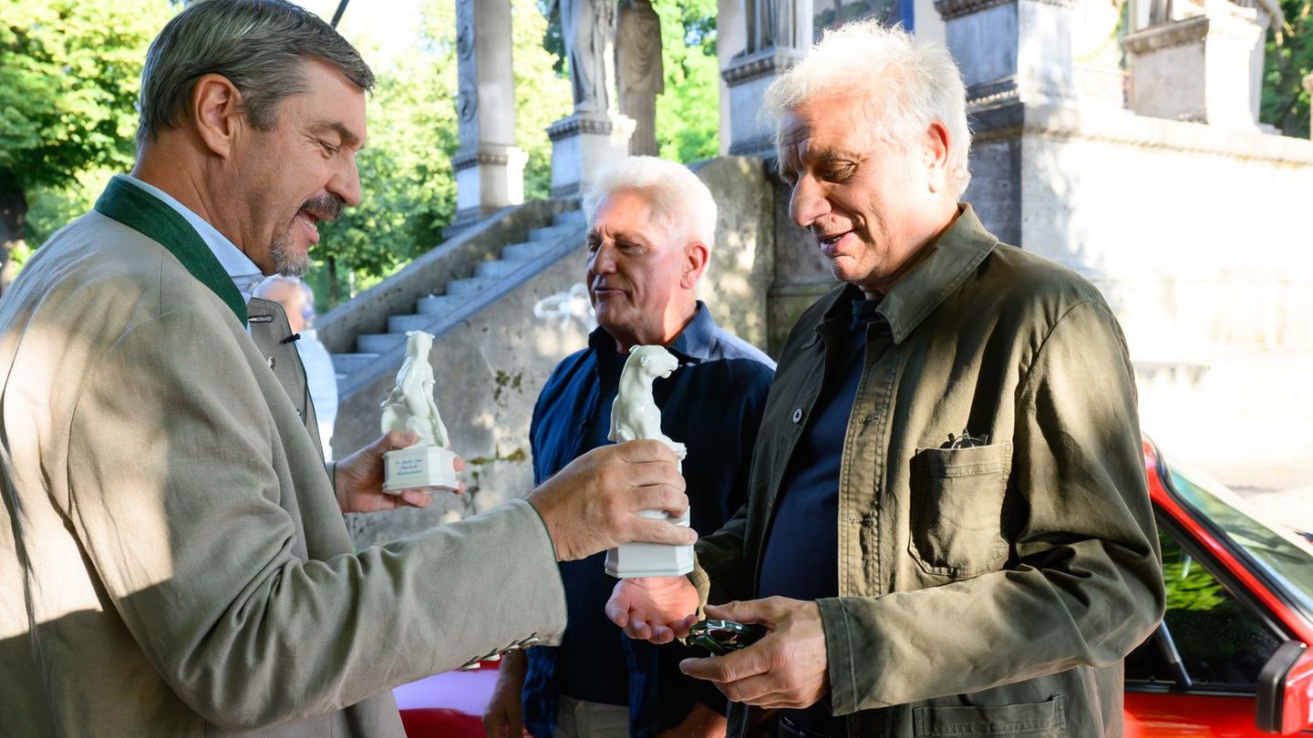 Honor for TV investigators: Söder brings Münchner “Tatort” team a prize to the set
