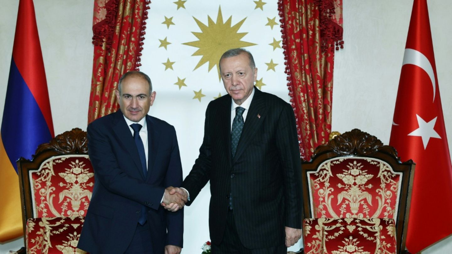 Paschinjan und Erdogan