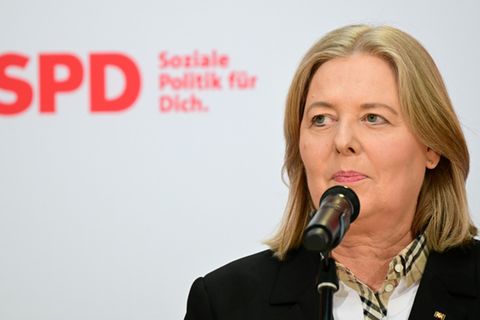 Arbeitsministerin Bas