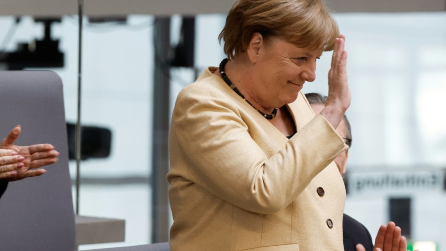 Merkel bei der Kanzlerwahl im Mai im Bundestag