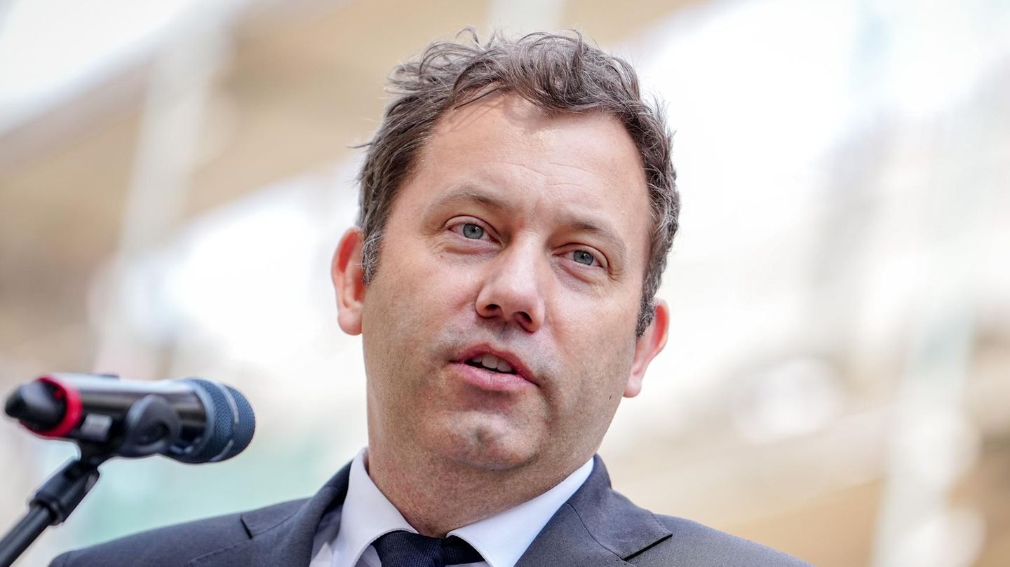 SPD boss Lars Klingbeil speaks for AfD ban proceedings