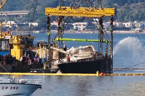 Bergung der "Bayesian" – Zeitraffer-Video zeigt, wie die Superyacht auftaucht