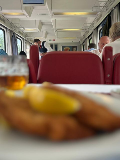 Schnitzel int tschechischem Zug