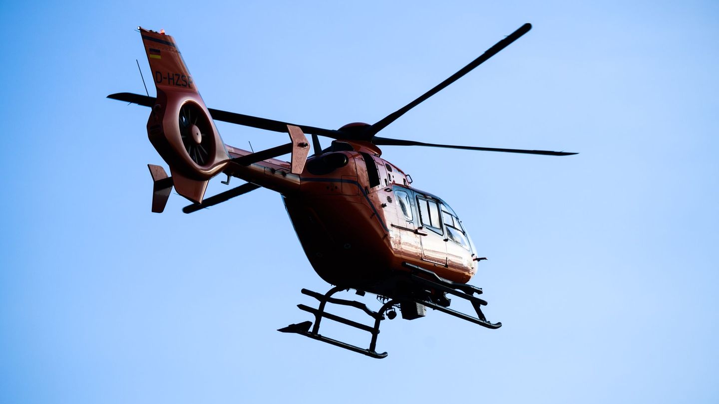 Verkehr-84-j-hrige-Radfahrerin-nach-Unfall-lebensgef-hrlich-verletzt