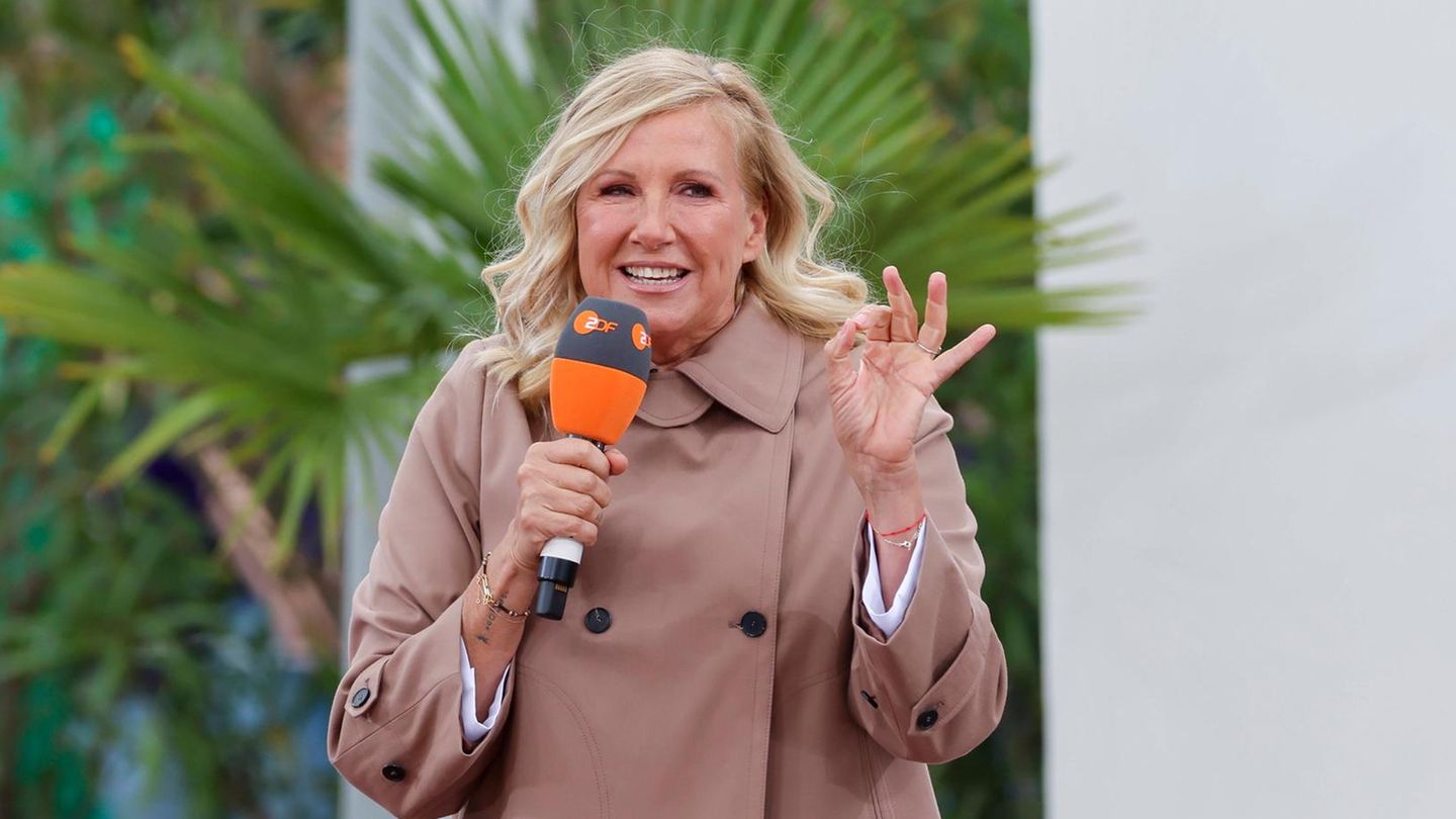 Andrea Kiewel: Die beliebte Moderatorin bei einem Auftritt im Mai