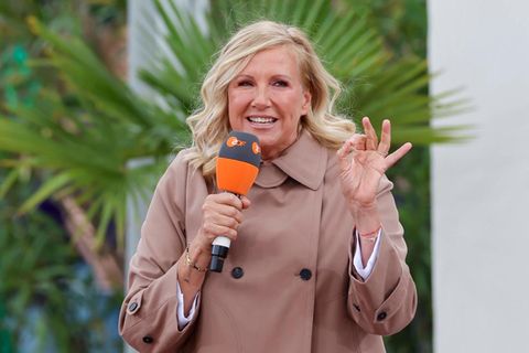 Andrea Kiewel: Die beliebte Moderatorin bei einem Auftritt im Mai