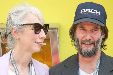Alexandra Grant und Keanu Reeves verfolgten das Motorrad-Rennen in Mugello im Partnerlook