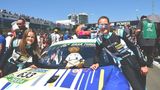 Startnummer 633 von Four Motor im Porsche 718 Cayman GT4 Clubsport Typ 983. Der Teddybär als Talisman darf bei den Schwestern Alesia und Jacqueline, die alternativen Kraftstoff im Tank haben, mitfahren