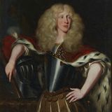 Gemaltes Porträt einer Frau mit wallenden blonden Haaren und Harnisch, den Arm in die Hüfte gestemmt