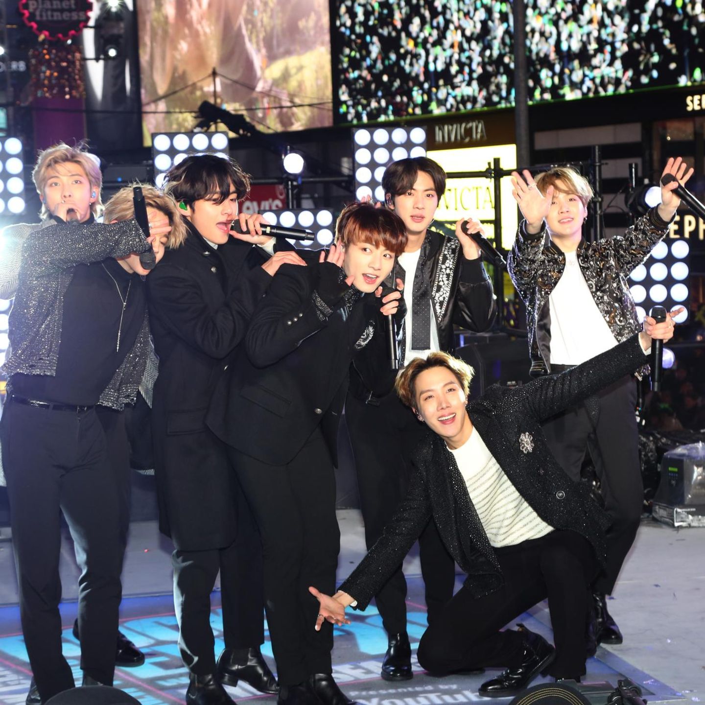 Die koreanischen Superstars der Boyband BTS stehen vor einem Comeback.