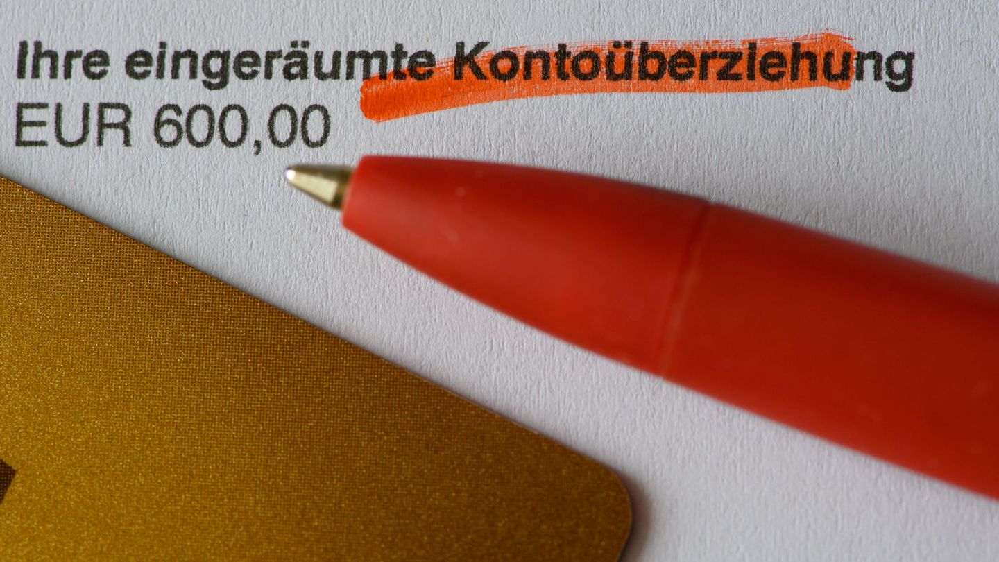 Consumer protection: Bank customers should get more rights from the overdraft facility
