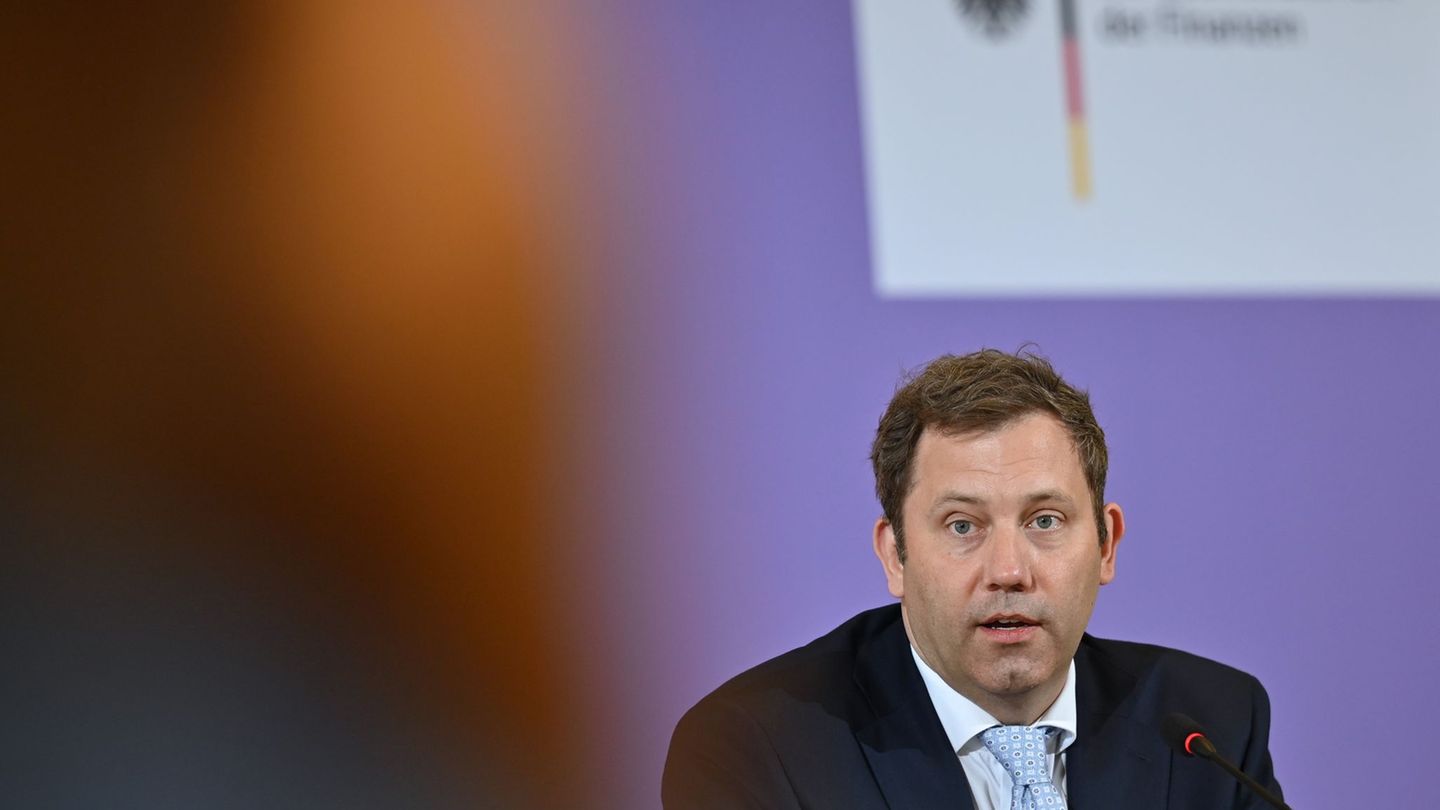 Finances: Klingbeils plans: two households, 170 billion debts