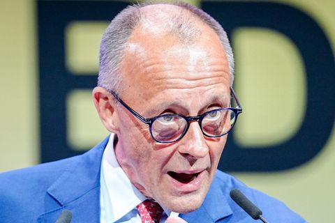 Merz unterstützt die Luftangriffe auf den Iran, ohne das Wort "Drecksarbeit" zu wiederholen