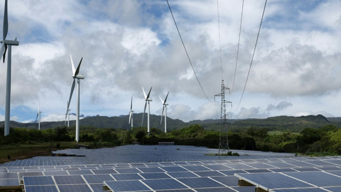 Fransa Ulusal Meclisi Yenilenebilir Enerjiler İçin Moratoryum Üzerine Oy Veriyor