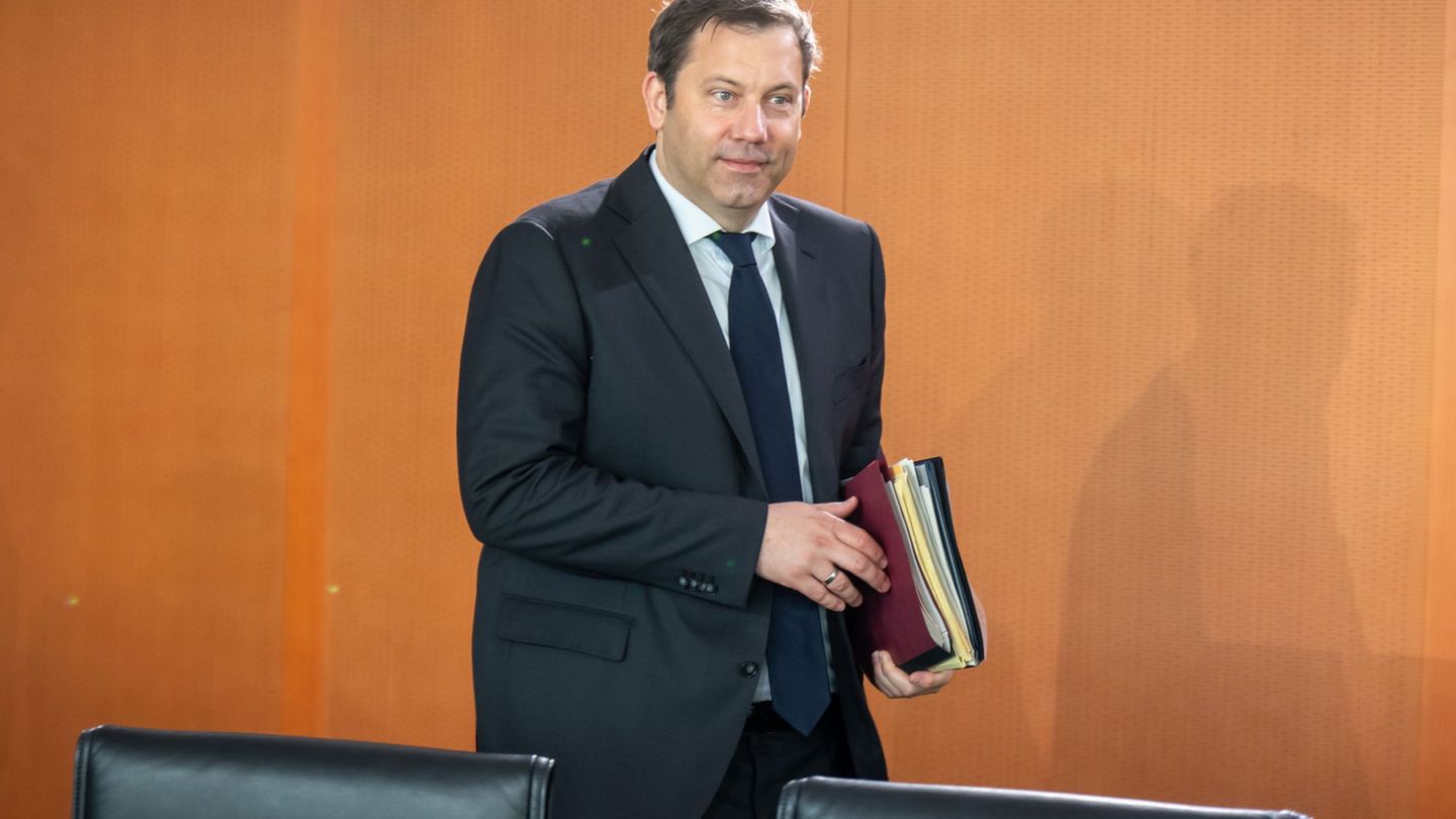 Cabinet: Opposition has violent criticism of Klingbeil’s budget plans