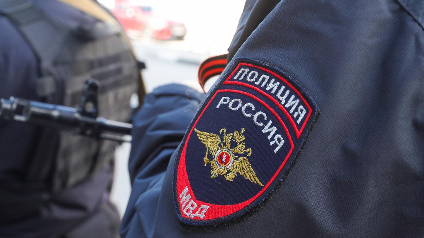 Die Polizei ermittelt nach einem Gewaltausbruch am Flughafen Scheremetjewo in Moskau